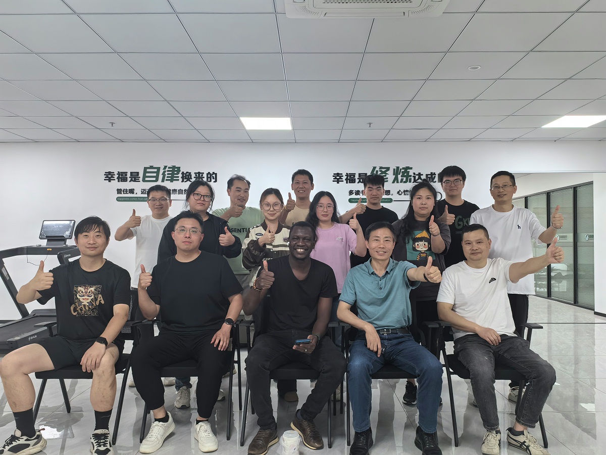 外国友商来访江苏森维电子有限公司